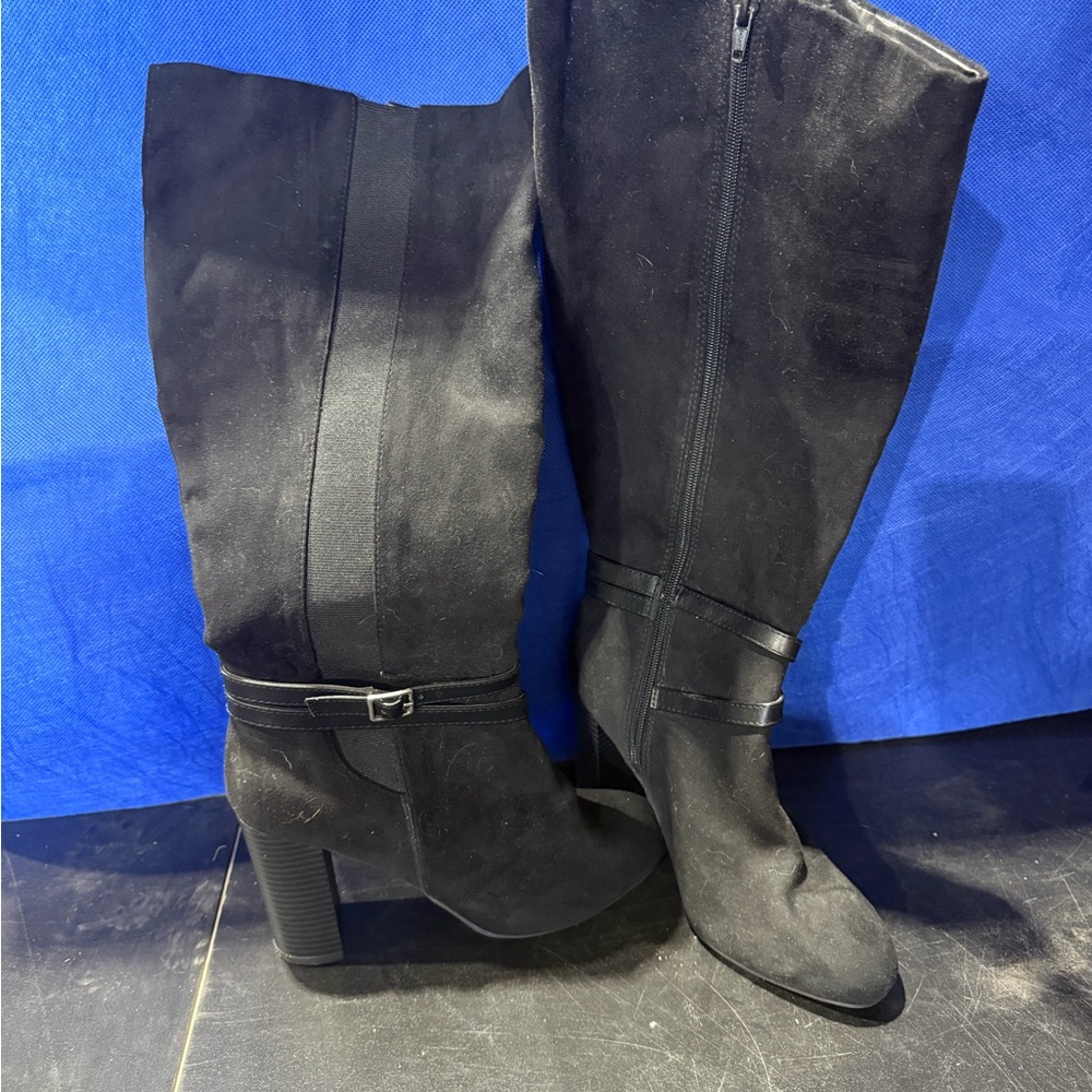 Elegant Black Knee-High Women's Boots